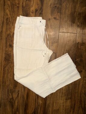 WHBM White Straight Leg Linen Pants